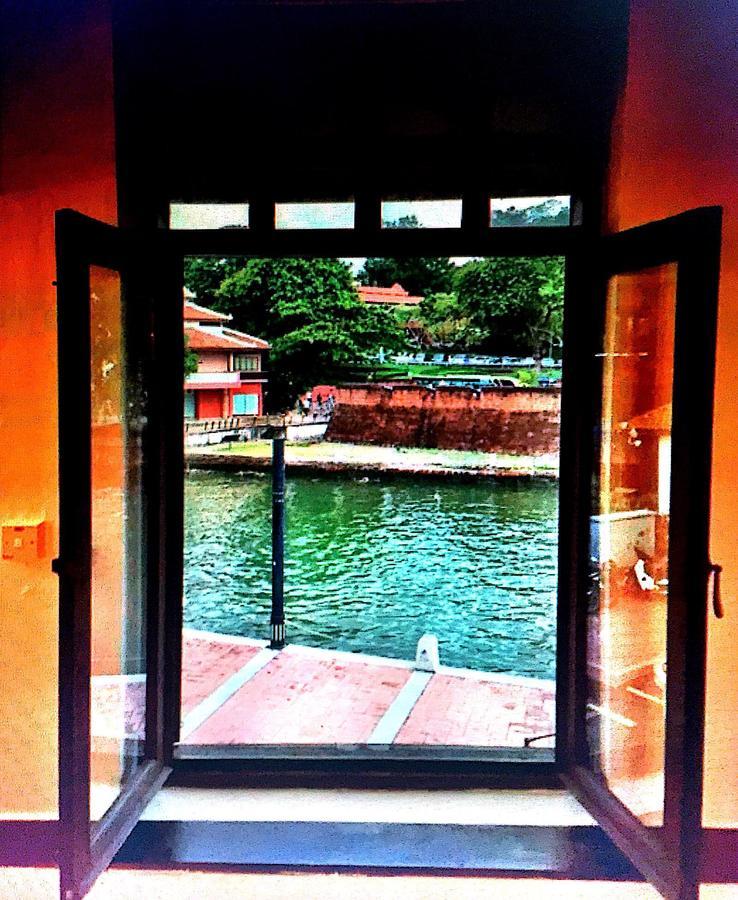 Heeren House *